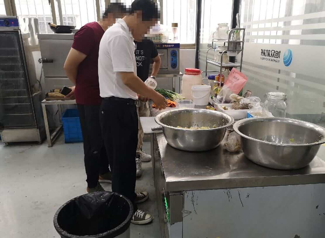 5d2d40ef9795c.jpg 5d2d40ef9795c.jpg